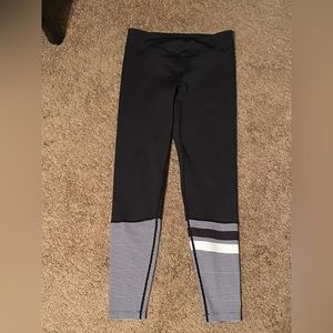 LILYBOD  Workout Leggings Size Small‎ Inseam 26”